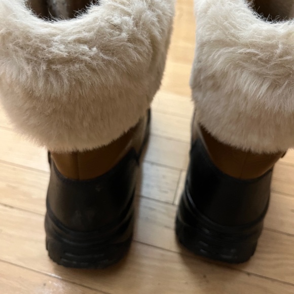 Snowshoes / Winter boots women UGG - Size 11 US / 42 EU - Picture 4 of 4